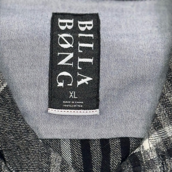 Billabong Men's Flannel Charcoal and Black Plaid Shirt - Picture 4 of 10